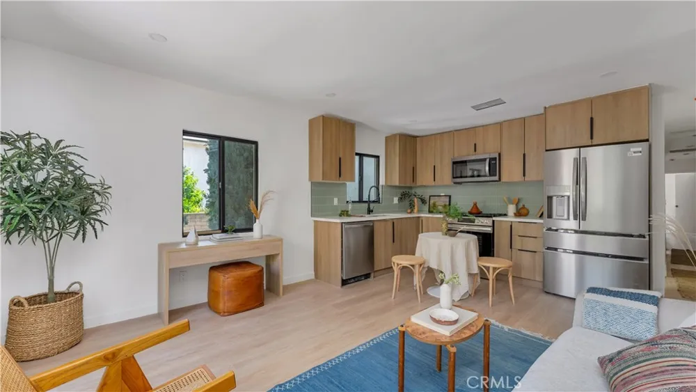 4112 Prospect Los Angeles, CA 90027