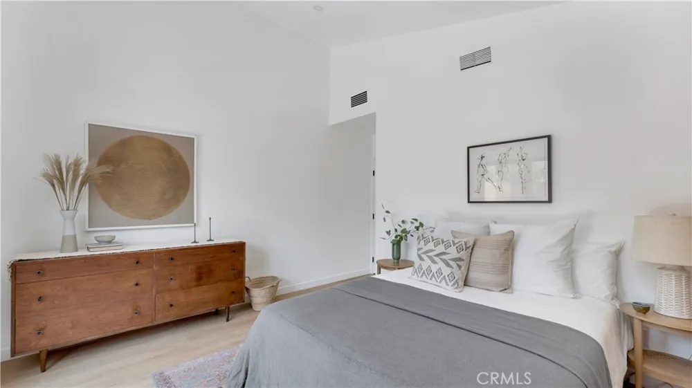 4112 Prospect Los Angeles, CA 90027