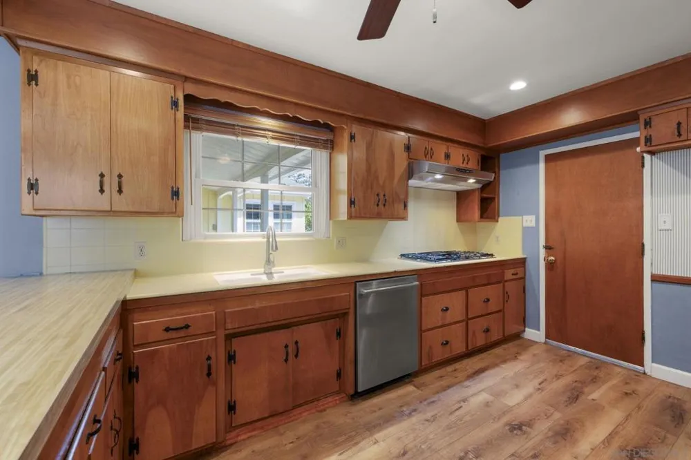 1780 Magnolia Ave Carlsbad, CA 92008