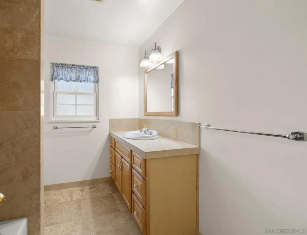 1780 Magnolia Ave Carlsbad, CA 92008