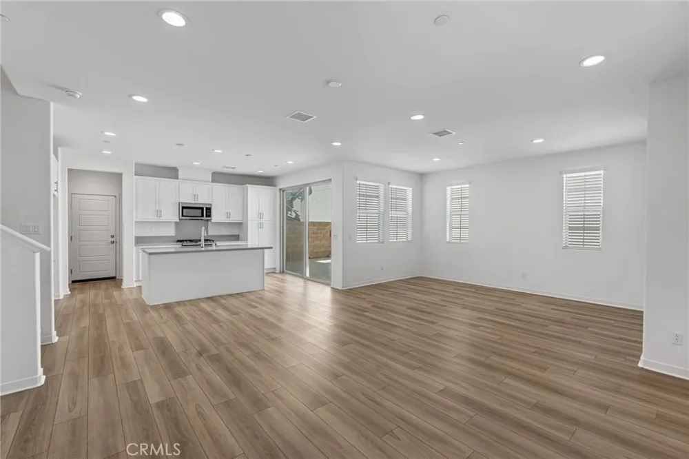 13832 Gazania Lane Fontana, CA 92336