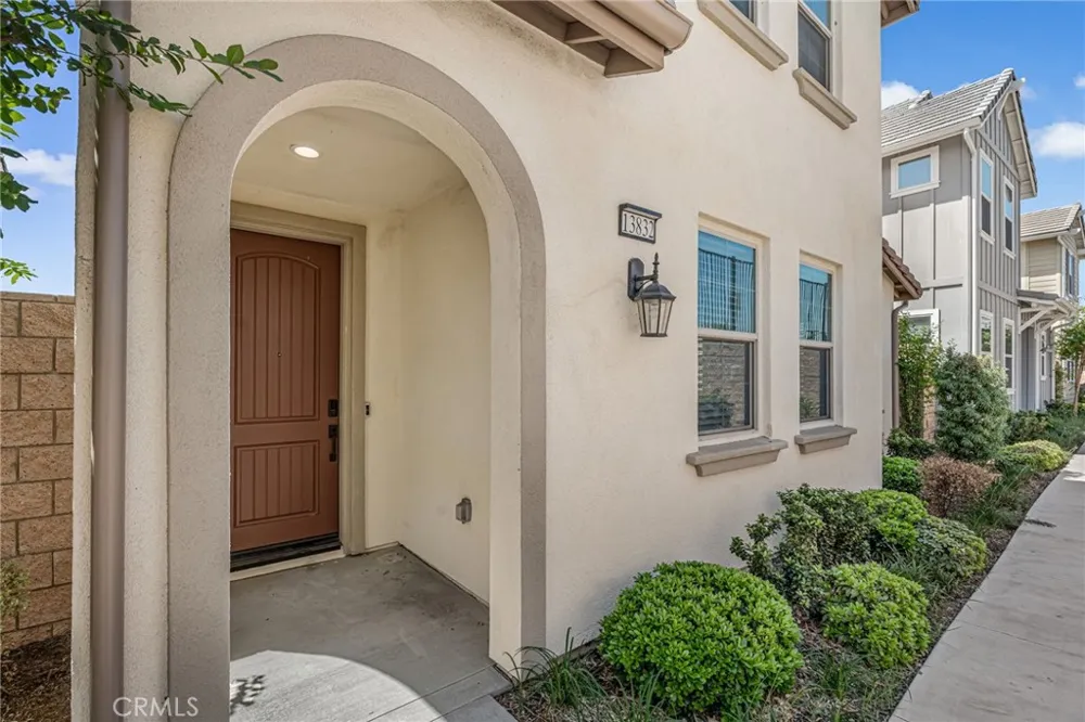 13832 Gazania Lane Fontana, CA 92336