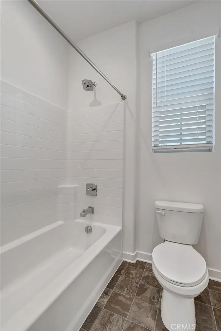 13832 Gazania Lane Fontana, CA 92336