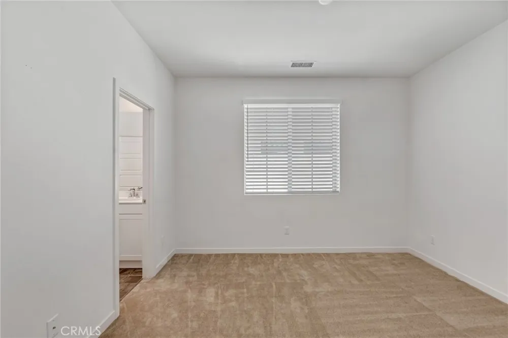 13832 Gazania Lane Fontana, CA 92336