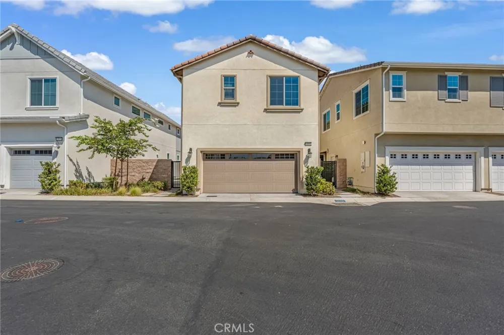13832 Gazania Lane Fontana, CA 92336