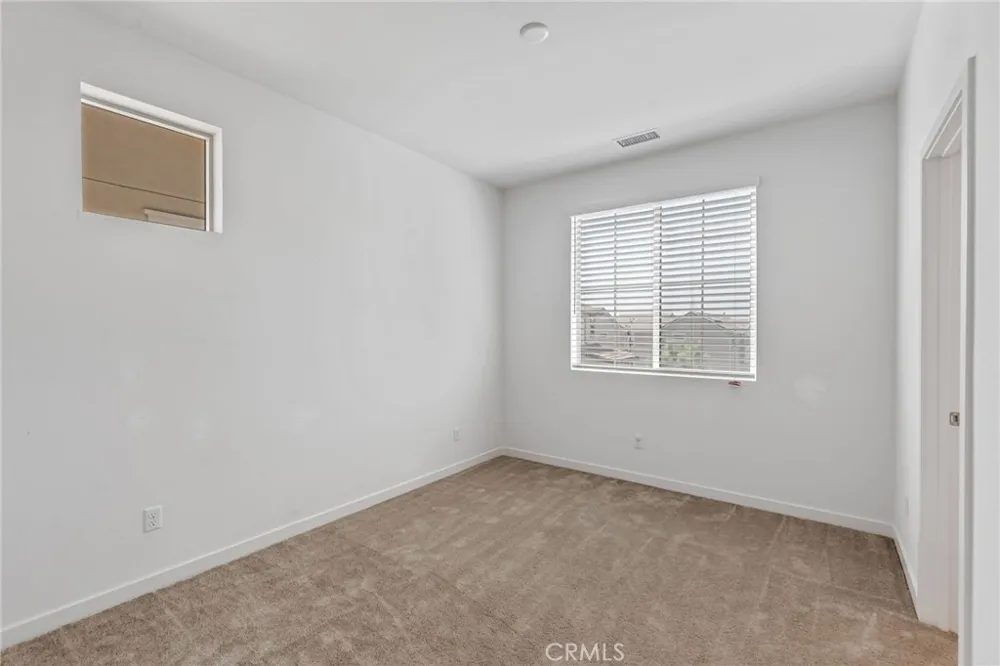 13832 Gazania Lane Fontana, CA 92336
