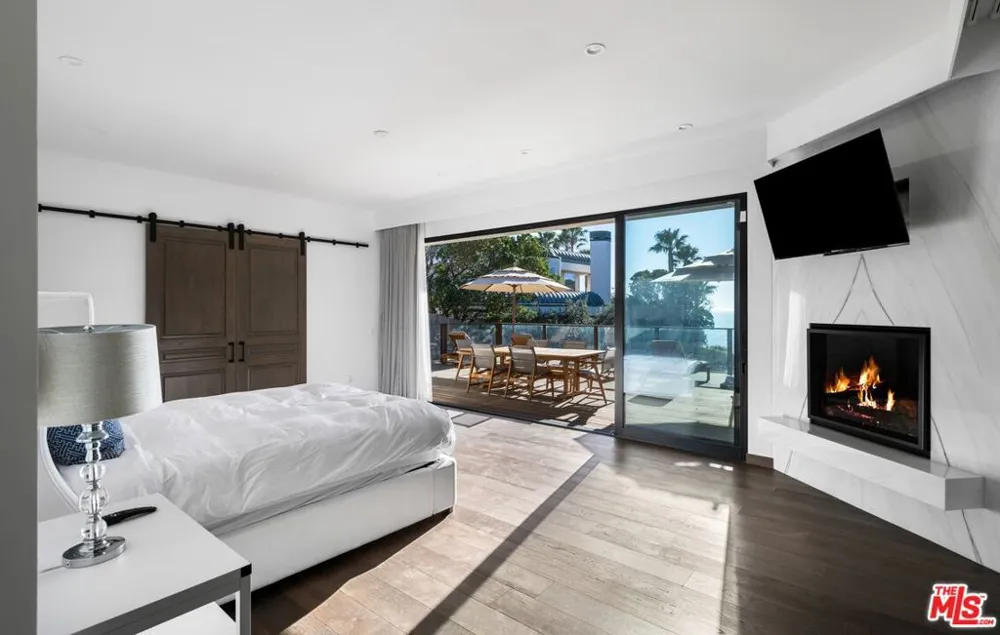 7043 BIRDVIEW AVENUE Malibu, CA 90265