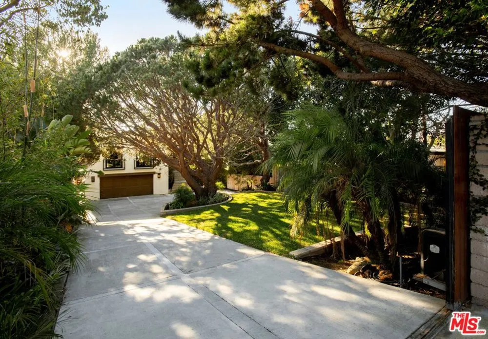 7043 BIRDVIEW AVENUE Malibu, CA 90265