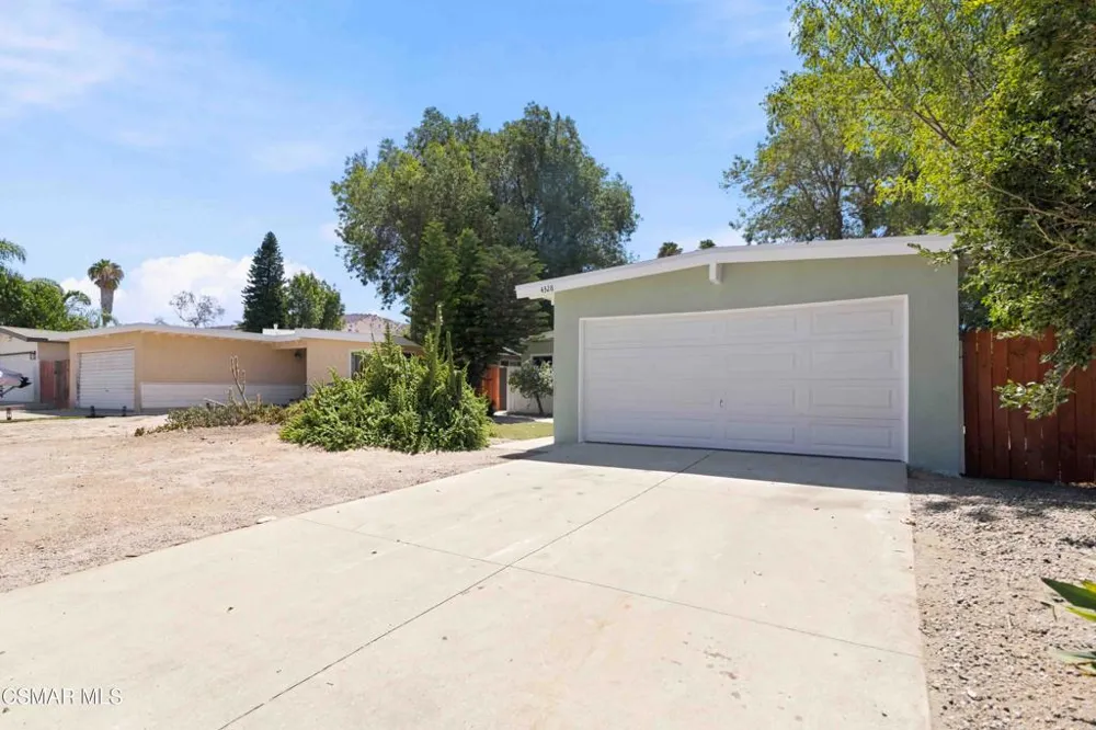 4328 Shopping Lane Simi Valley, CA 93063