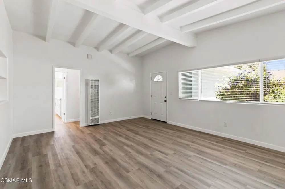 4328 Shopping Lane Simi Valley, CA 93063