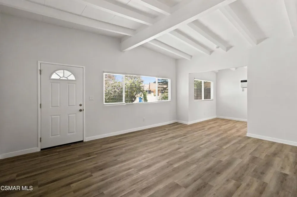 4328 Shopping Lane Simi Valley, CA 93063