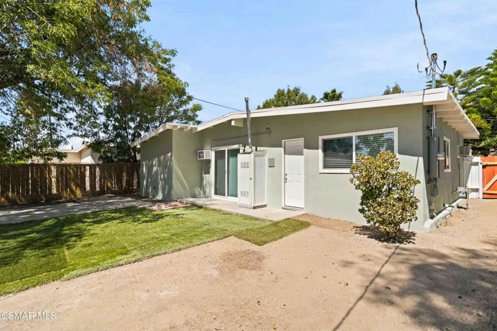4328 Shopping Lane Simi Valley, CA 93063