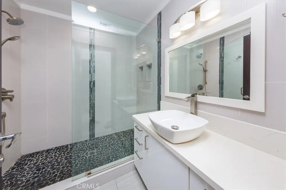 8126 Matilija Panorama City, CA 91402
