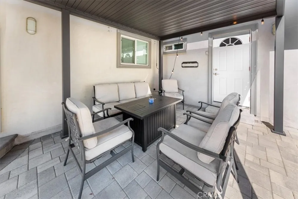 8126 Matilija Panorama City, CA 91402