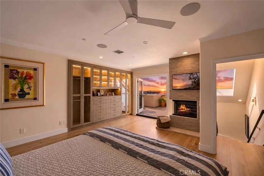302 Carnation Avenue Corona del Mar, CA 92625