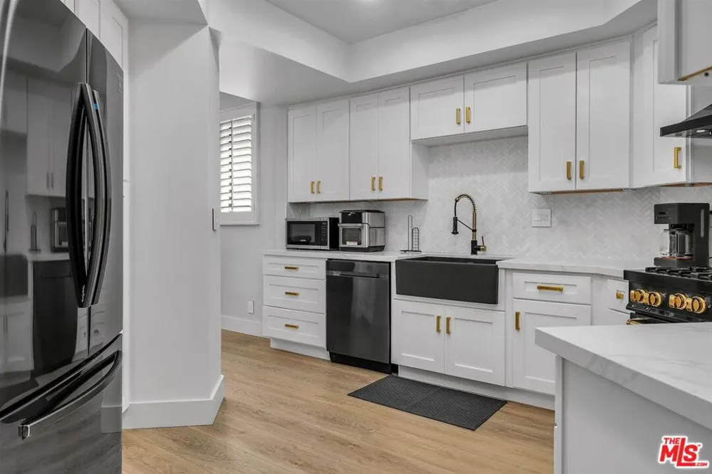 1412 Crescent Heights Boulevard #203 West Hollywood, CA 90046