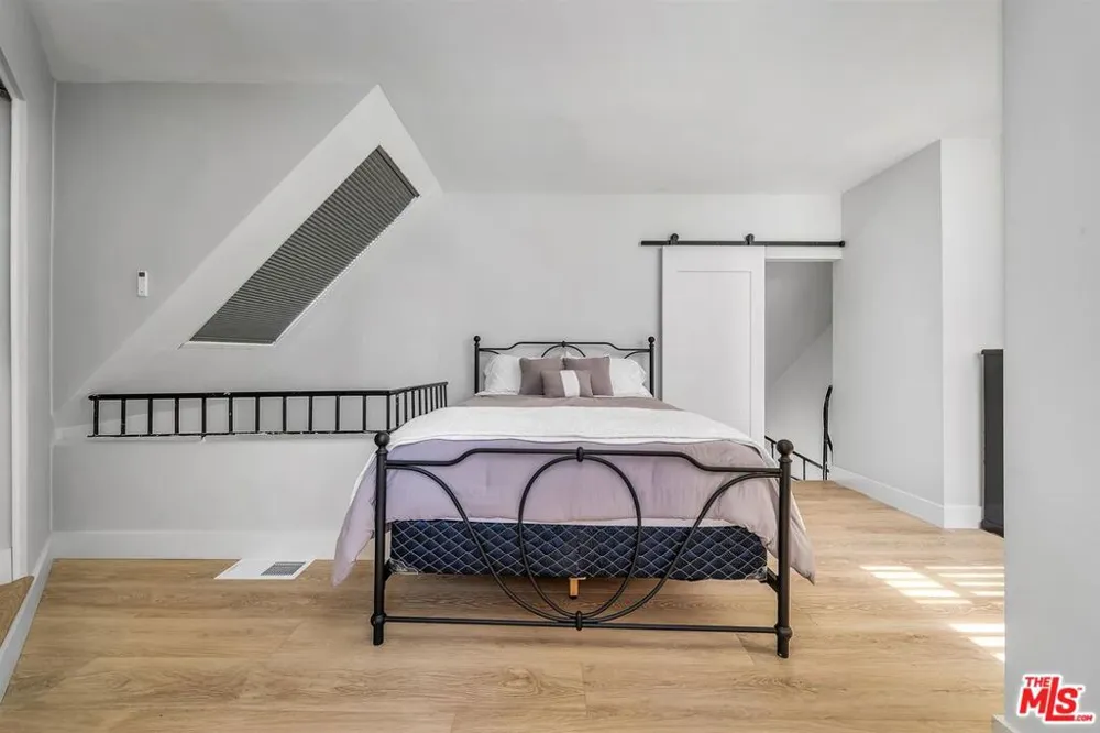 1412 Crescent Heights Boulevard #203 West Hollywood, CA 90046