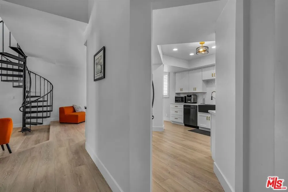 1412 Crescent Heights Boulevard #203 West Hollywood, CA 90046