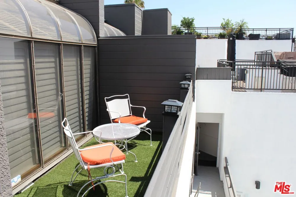 1412 Crescent Heights Boulevard #203 West Hollywood, CA 90046