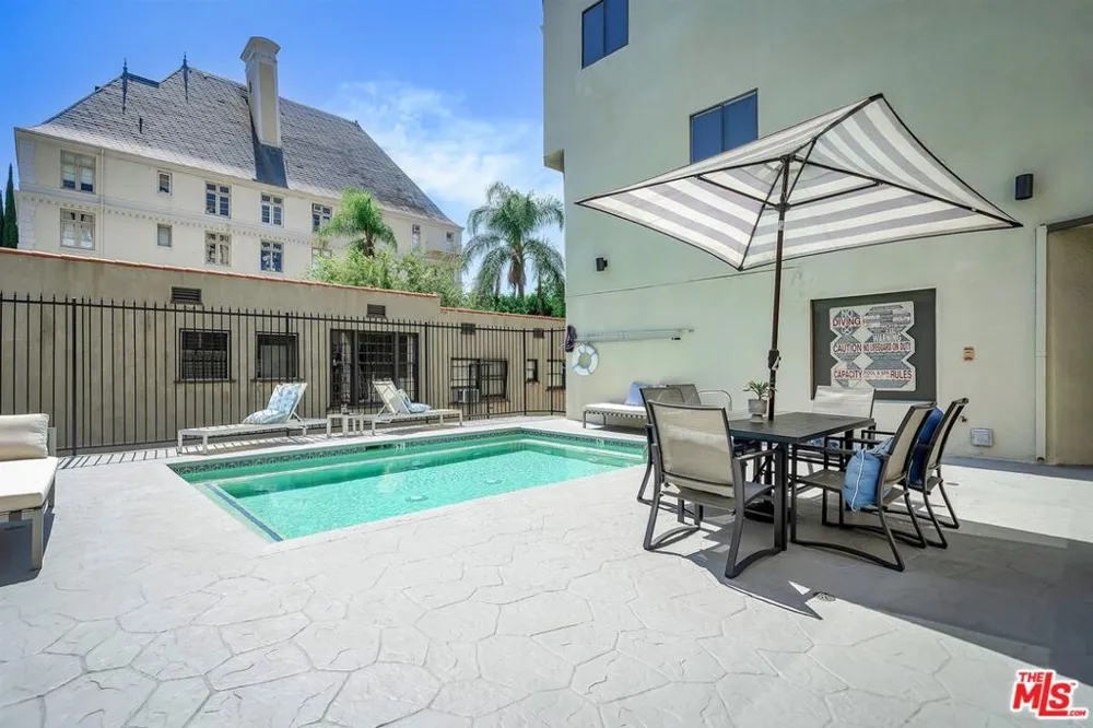 1412 Crescent Heights Boulevard #203 West Hollywood, CA 90046