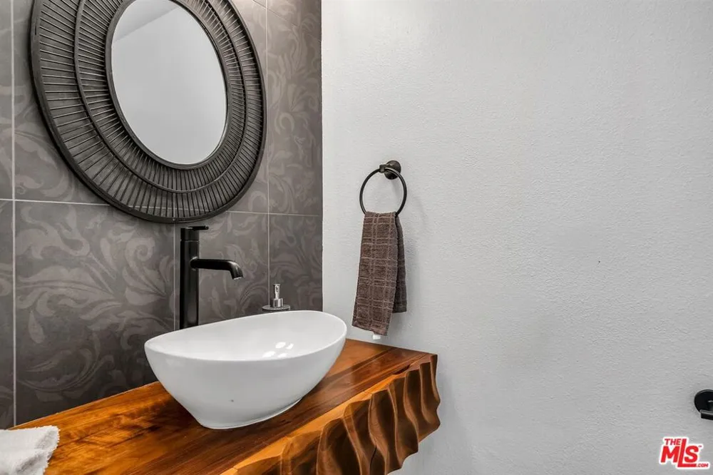 1412 Crescent Heights Boulevard #203 West Hollywood, CA 90046