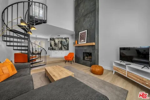 1412 Crescent Heights Boulevard #203