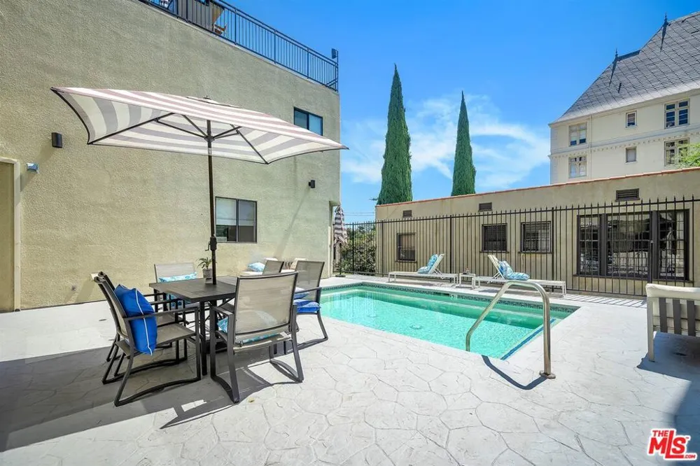 1412 Crescent Heights Boulevard #203 West Hollywood, CA 90046