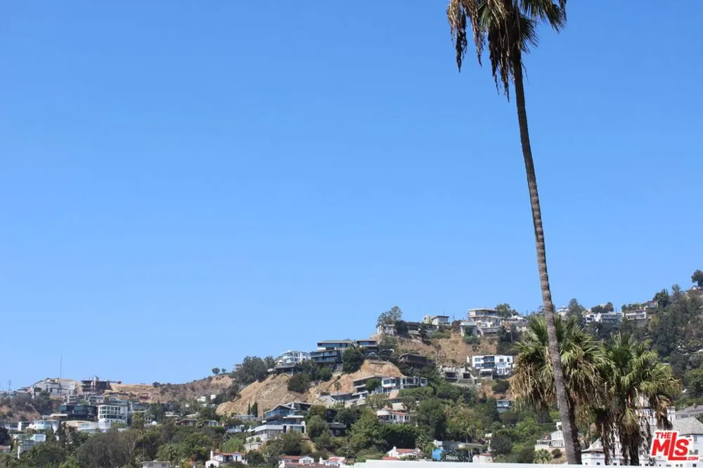 1412 Crescent Heights Boulevard #203 West Hollywood, CA 90046
