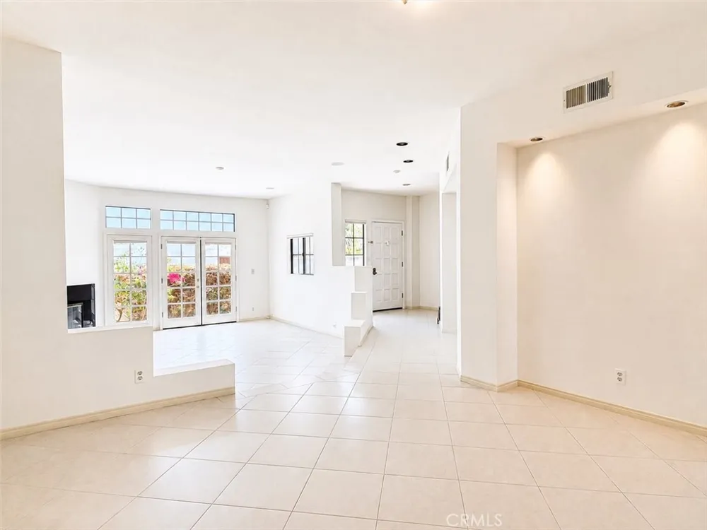 210 S Prospect Avenue #4 Redondo Beach, CA 90277