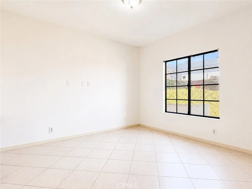 210 S Prospect Avenue #4 Redondo Beach, CA 90277