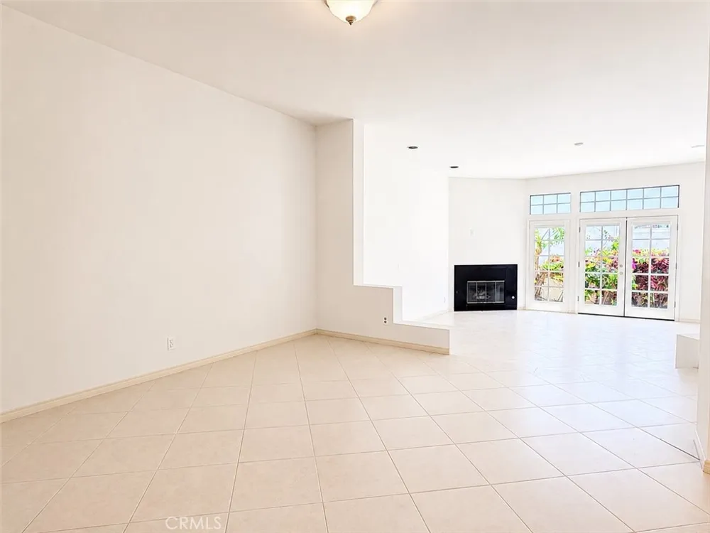 210 S Prospect Avenue #4 Redondo Beach, CA 90277