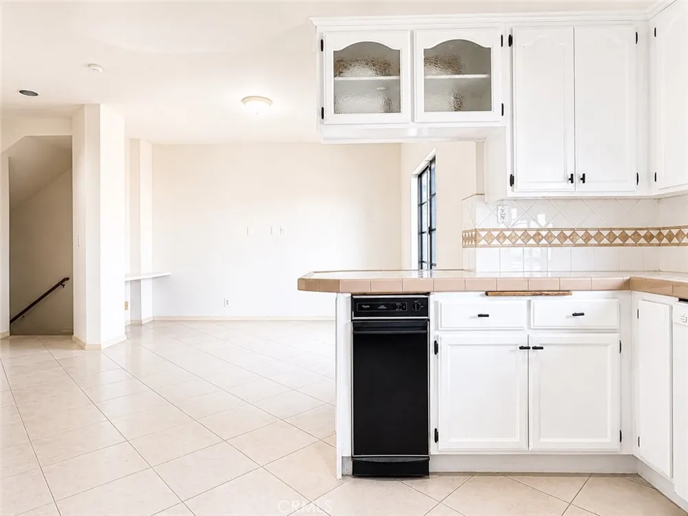 210 S Prospect Avenue #4 Redondo Beach, CA 90277
