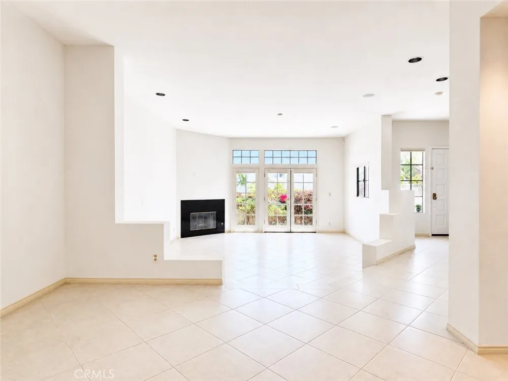 210 S Prospect Avenue #4 Redondo Beach, CA 90277