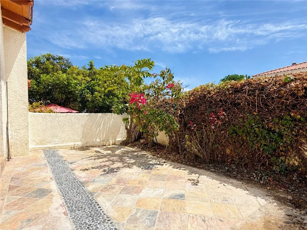 210 S Prospect Avenue #4 Redondo Beach, CA 90277