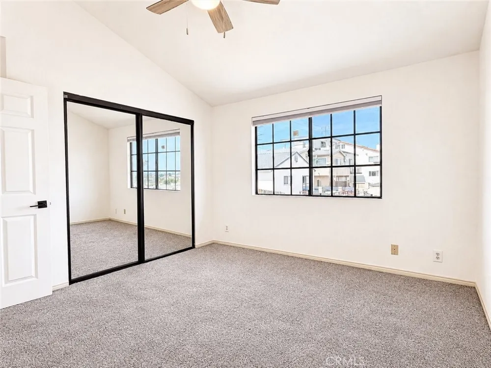 210 S Prospect Avenue #4 Redondo Beach, CA 90277
