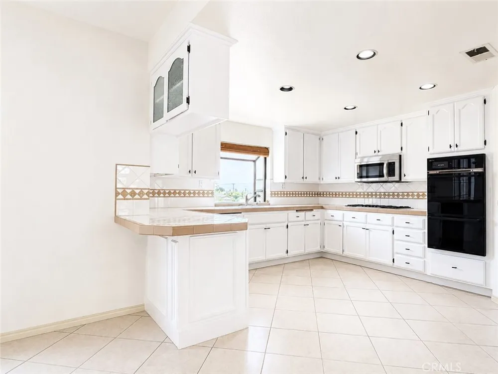 210 S Prospect Avenue #4 Redondo Beach, CA 90277