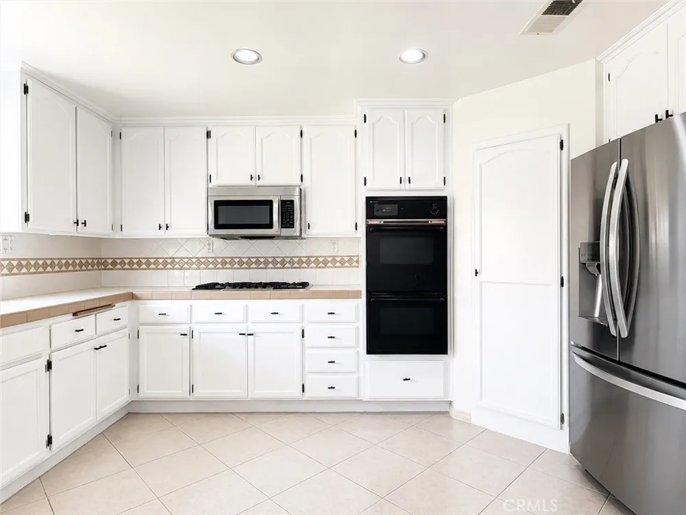 210 S Prospect Avenue #4 Redondo Beach, CA 90277