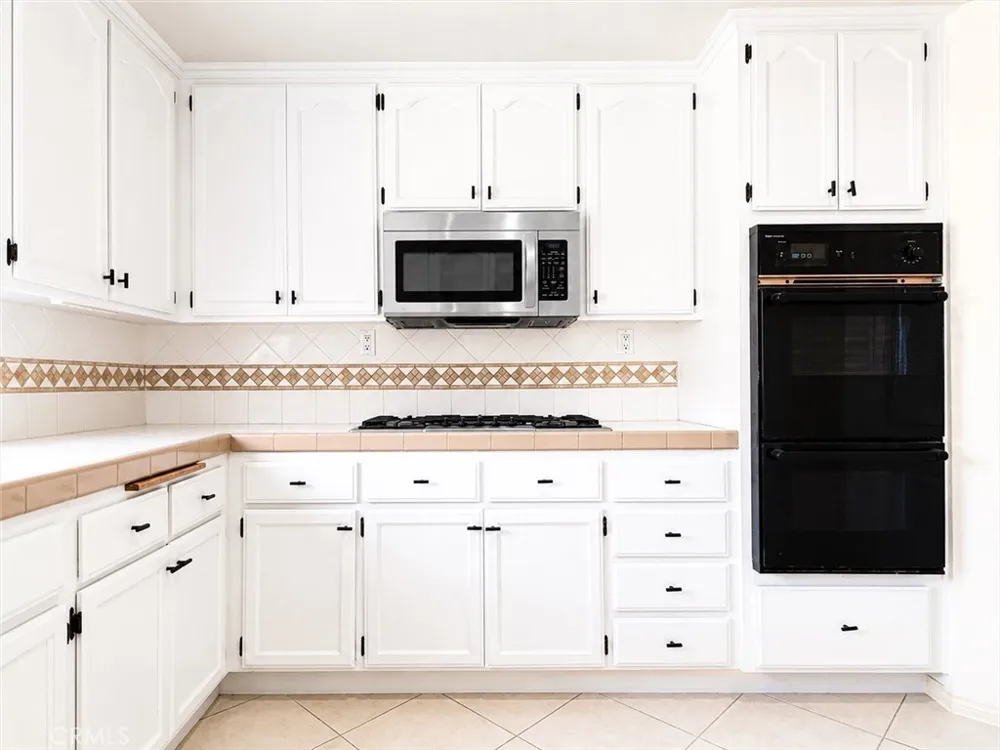 210 S Prospect Avenue #4 Redondo Beach, CA 90277