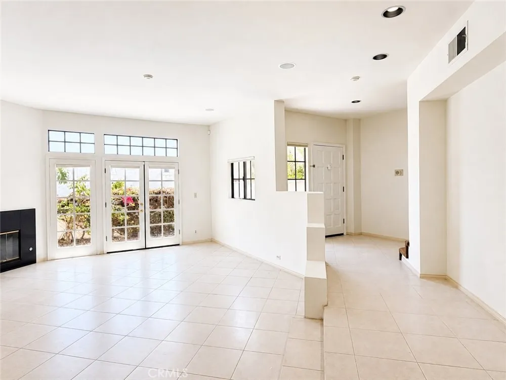 210 S Prospect Avenue #4 Redondo Beach, CA 90277