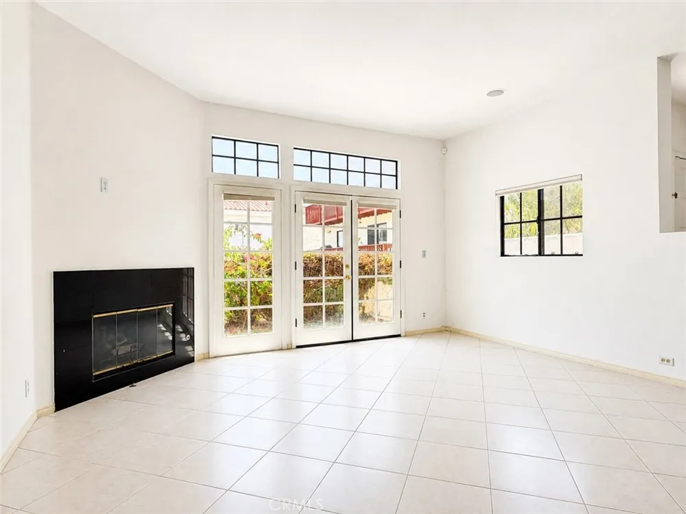 210 S Prospect Avenue #4 Redondo Beach, CA 90277