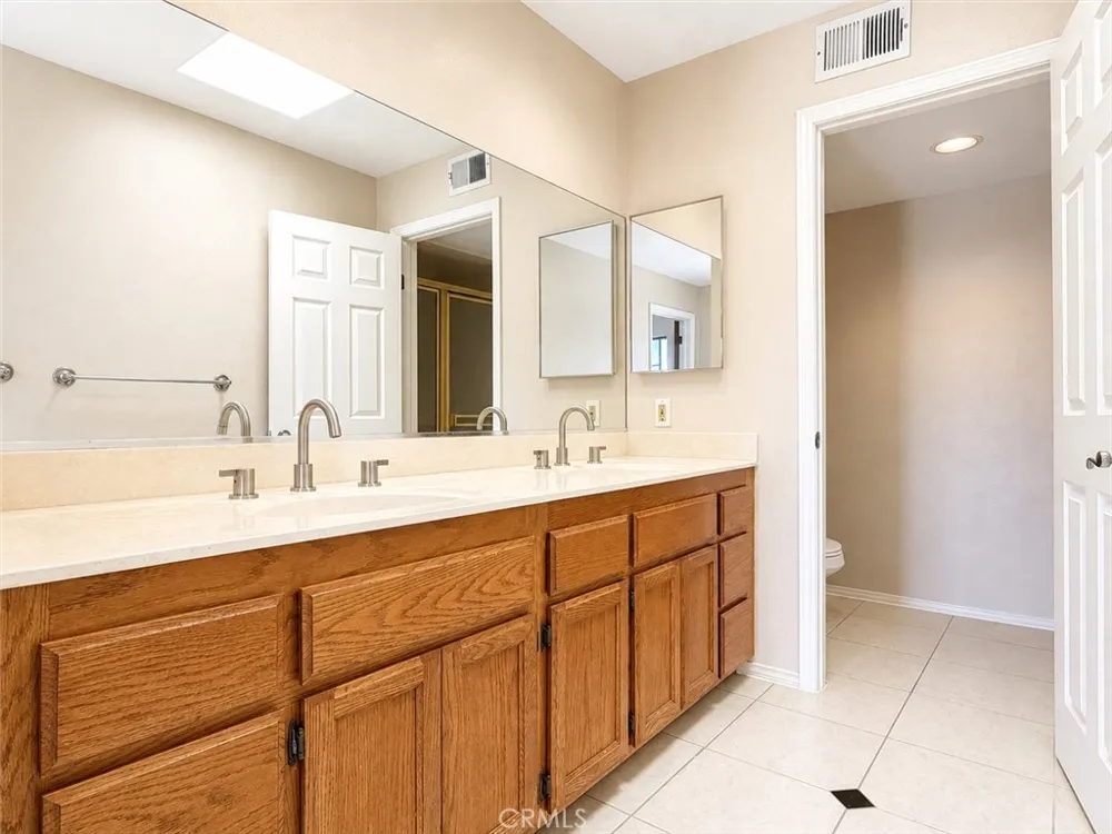 210 S Prospect Avenue #4 Redondo Beach, CA 90277