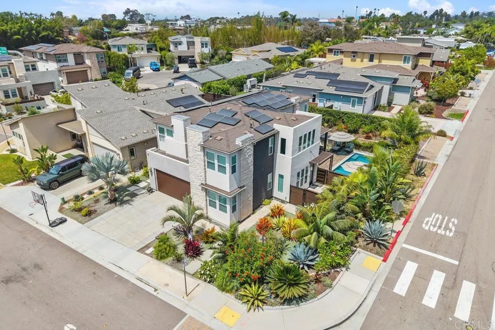 715 Adelaide Circle Encinitas, CA 92024