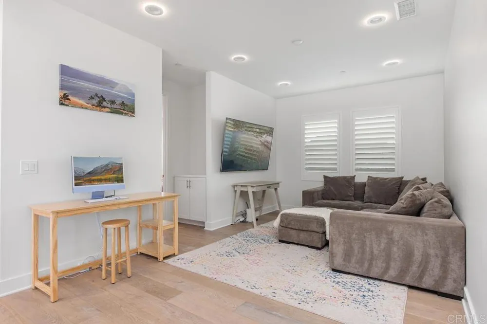 715 Adelaide Circle Encinitas, CA 92024