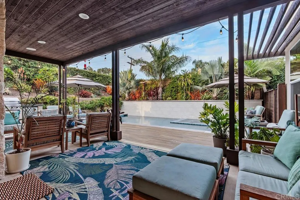 715 Adelaide Circle Encinitas, CA 92024