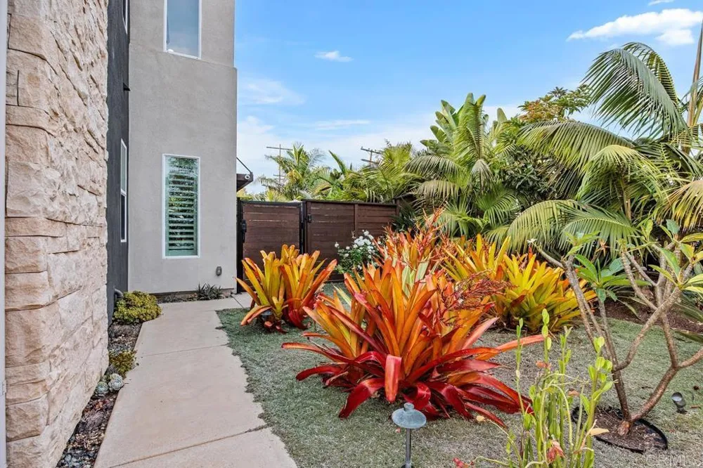 715 Adelaide Circle Encinitas, CA 92024