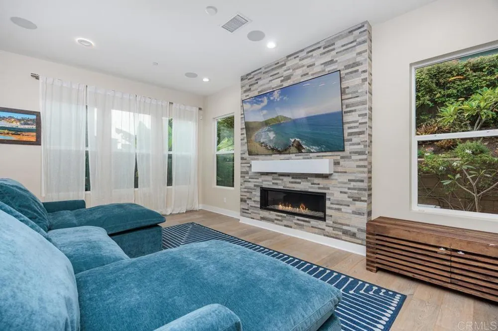 715 Adelaide Circle Encinitas, CA 92024