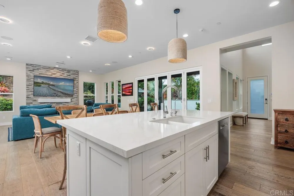 715 Adelaide Circle Encinitas, CA 92024