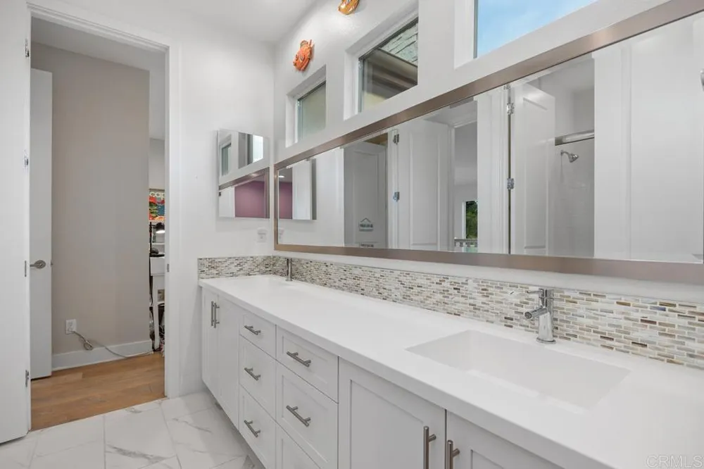 715 Adelaide Circle Encinitas, CA 92024