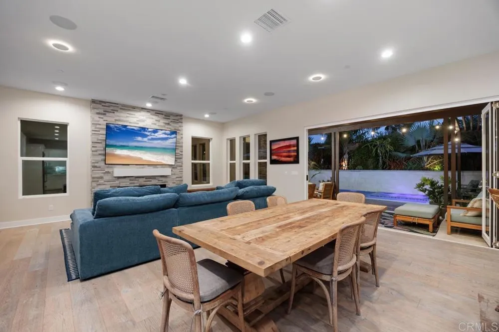 715 Adelaide Circle Encinitas, CA 92024