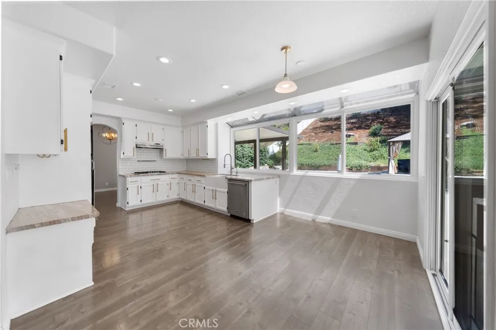 43490 Calle Nacido Temecula, CA 92592